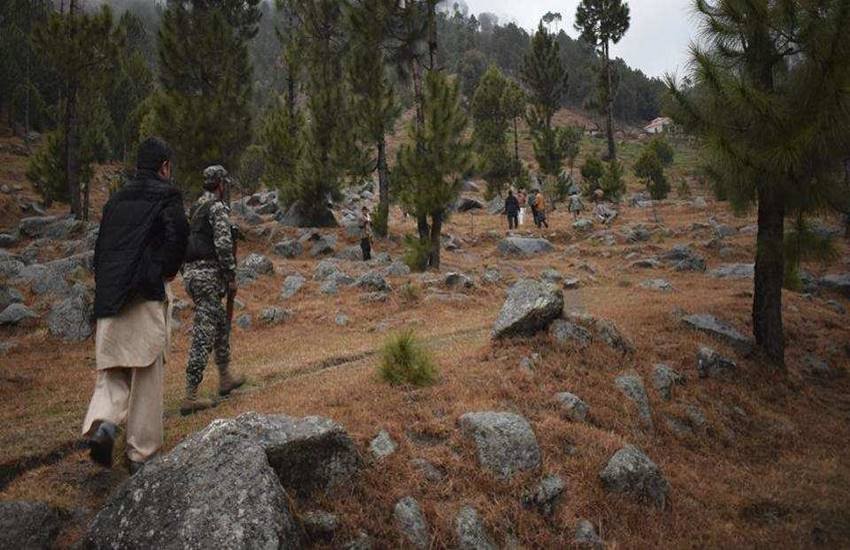 पाकिस्तान में बम के धमाकों से खुली थी लोगों की नींद
