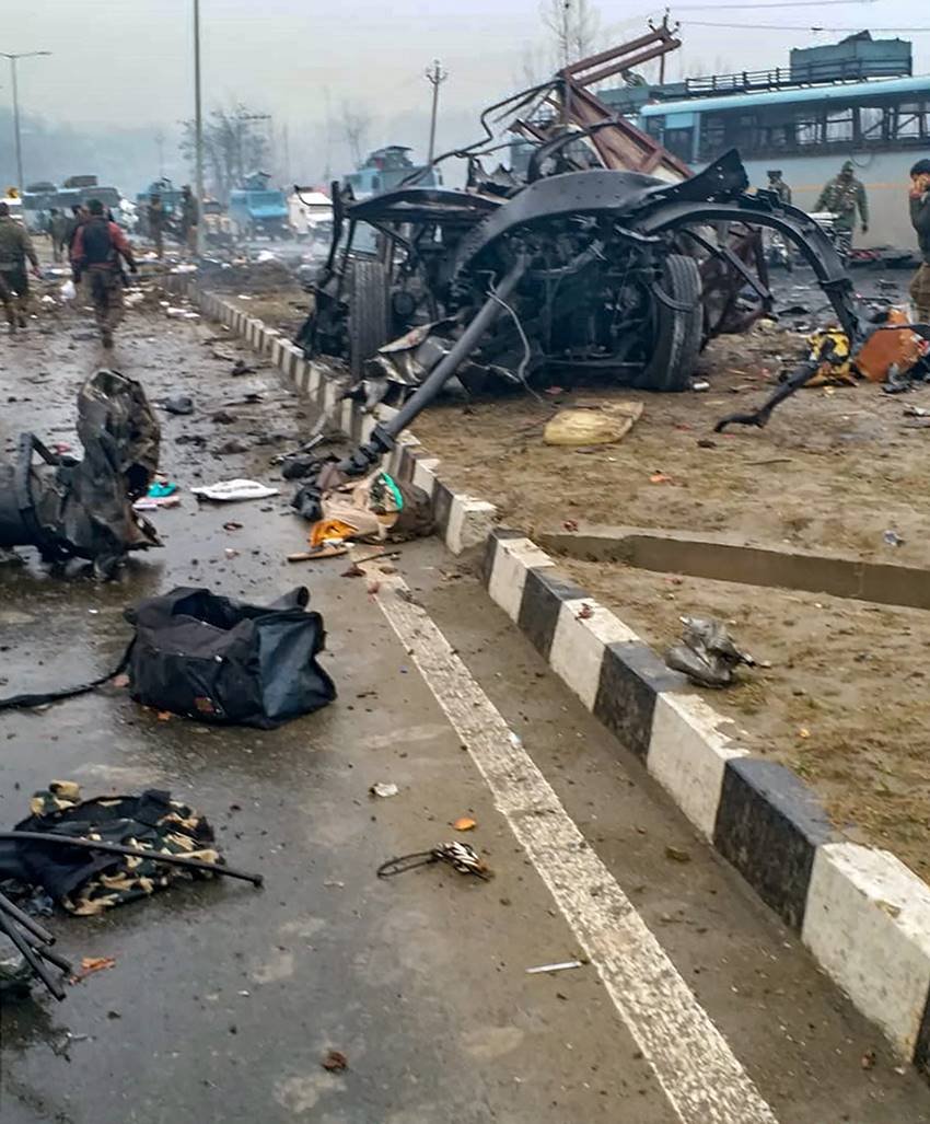 "kashmir terror attack, kashmir terror attack news, awantipora kashmir, awantipora kashmir terror attack, pulwama attack, gautam gambhir, gautam gambhir kashmir attack, virender sehwag, suresh raina,
