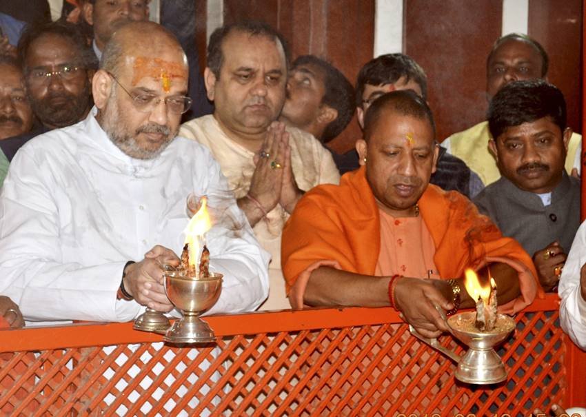 Kumbh mela, amit shah at kumbh mela, yogi adityanath, Kumbh mela holy dip,kumbh mela, kumbh mela 2019, kumbh mela prayagraj, basant panchami, ganga, sangam, holy dip, kumbh mela devotees