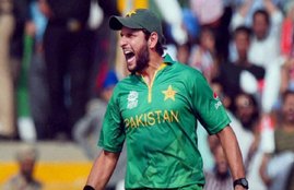 Shahid Afridi, Imran Khan, Pakistan Armed Forces, Pakistan Army, Imran Khan, Pakistan Air Force, Cricket