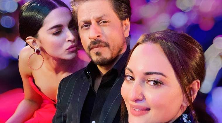 filmfare glamour and style awards 2019, filmfare glamour and style awards, filmfare glamour and style awards 2019 winners, filmfare style awards 2019 winners, deepika padukone style awards, shah rukh khan filmfare style awards, vicky kaushal, vicky kaushal awards, ayushmann khurrana, sonam kapoor, rekha, filmfare glamour and style awards 2019 photos, filmfare glamour and style awards 2019 red carpet, filmfare style awards 2019