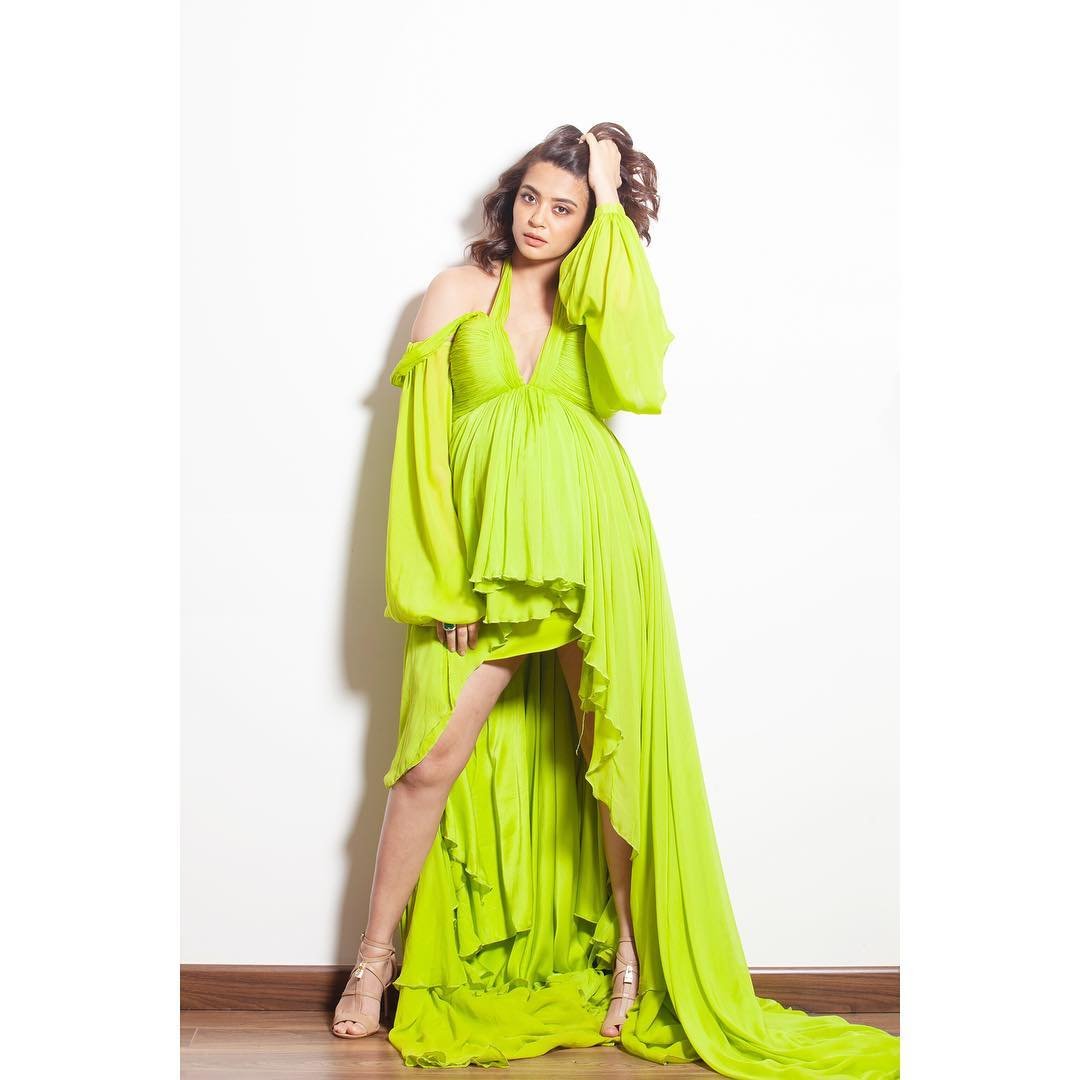 Surveen Chawla,Kahin Toh Hoga,jhalak dikhhla jaa,akshay thakker,24