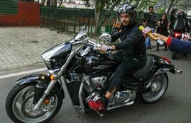 Robert Vadra with Suzuki Boulevard