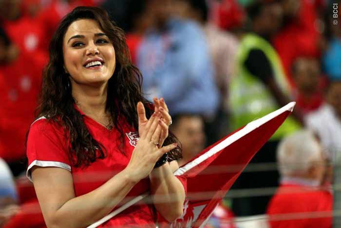 Indian actresses,actress,army background,anushka sharma,priyanka chopra,preeti zinta,lara dutta,celina jaitely,gul panag,neha dhupiya,sushmita sen,chitrangda singh,simi grewal,bollywood,entertainment