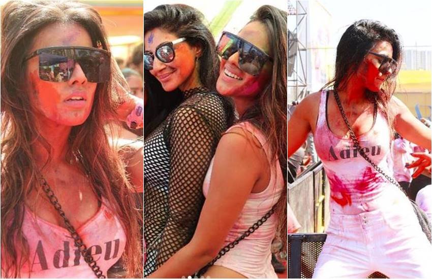 Nia Sharma, Nia Sharma, actress nia sharma in a bold awtaar, nia sharma kissed on lips to her celeb friend Reyhna Pandit, Nia Sharma, nia sharma, actress nia sharma in a bold awtaar, nia sharma kissed on lips of Reyhna Pandit, Ishqbaaz's Svetlana aka Reyhna Pandit, Reyhna Pandit at a Holi Party, Reyhna Pandit adnd nia sharma kising on lips watch video, entertainment news, bollywood news, television news