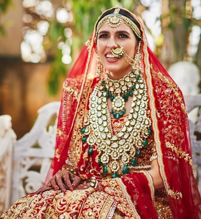 अपनी शादी के दिन श्लोका बेहद खूबसूरत लग रही थीं।