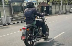 2020 Royal Enfield Thunderbird की दिखी पहली झलक, नए साइलेंसर और ABS सहित बढ़े कई फीचर्स