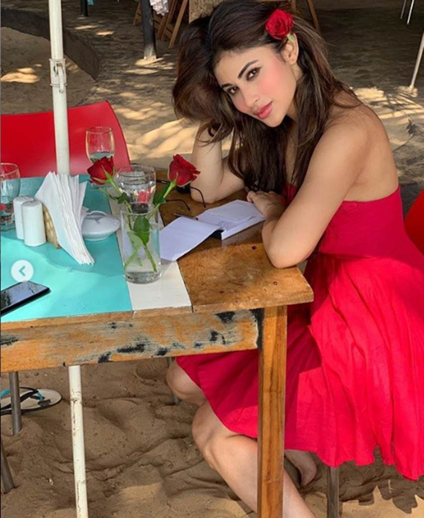 mouni roy, mouni roy naagin, mouni roy actress, Naagin 3, surbhi jyoti show Naagin 3, bela played a game with ruhi in naagin 3, maahir in naagin 3, maahir will take turn from a plan in naagin 3, naagin show, etertainmnent news, bollywood news, television new