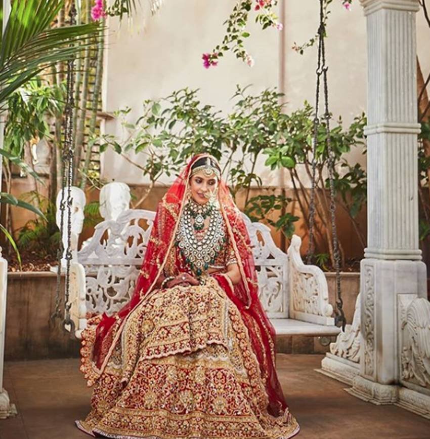 श्लोका की ये तस्वीरें डिजाइनर अबू जानी ने अपने इंस्टाग्राम अकाउंट से शयर की हैं।