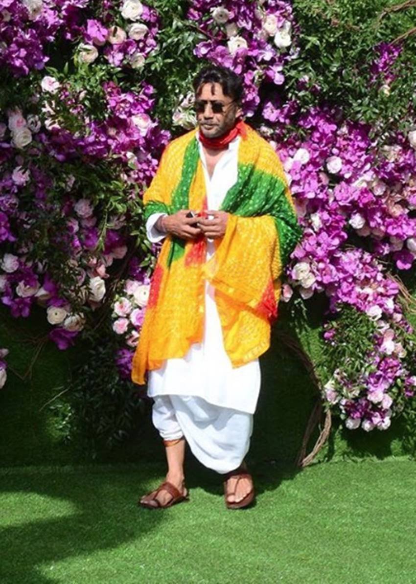 जैकी श्रॉफ देसी अवतार में आए नजर
