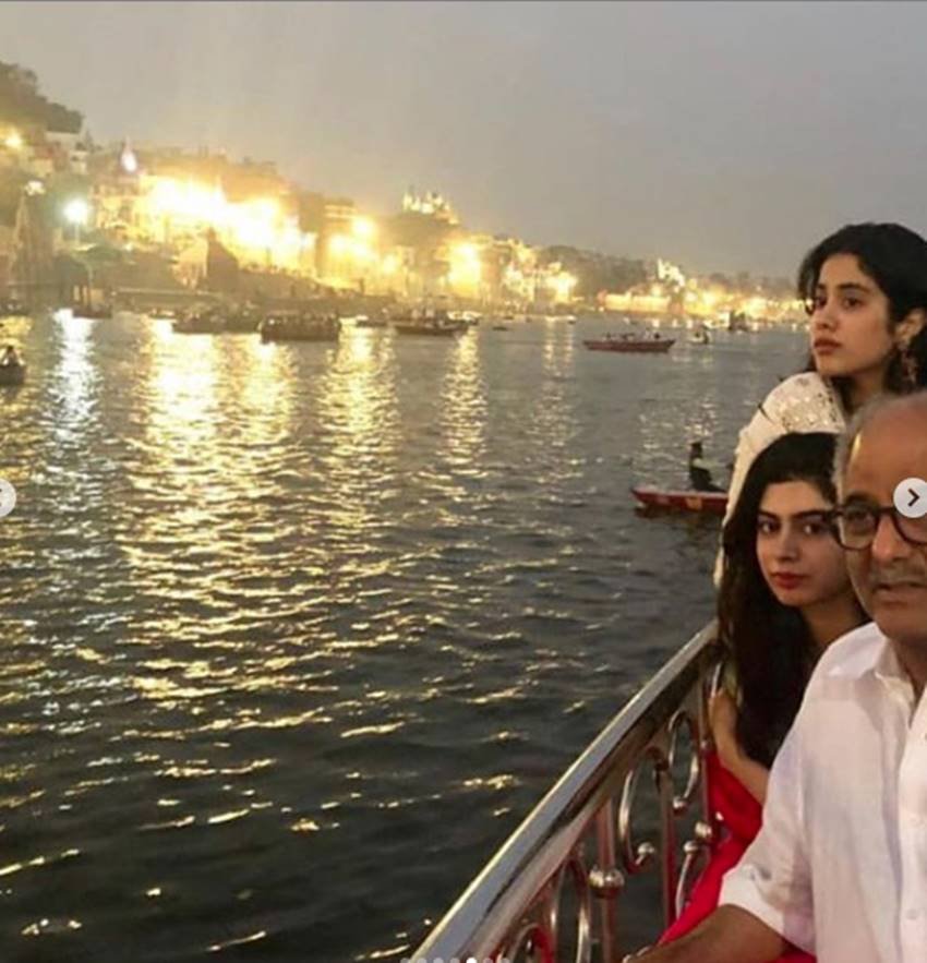 Janhvi Kapoor Birthday, janhvi kapoor in Varanasi, dhadak actress Janhvi kapoor, sridevi kapoor daughter janhvi, janhvi kapoor now 22 years old, actress janhvi kapoor celebrate her 22nd birthday, janhvi kapoor sister khushi, janhvi father boney kapoor, entertainment news, bollywood news, television new