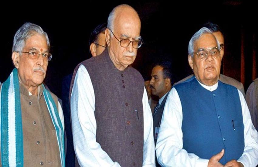 अटल बिहारी वाजपेयी ,लाल कृष्ण आडवाणी और मुरली मनोहर जोशी, फोटो सोर्स- इंडियन एक्सप्रेस