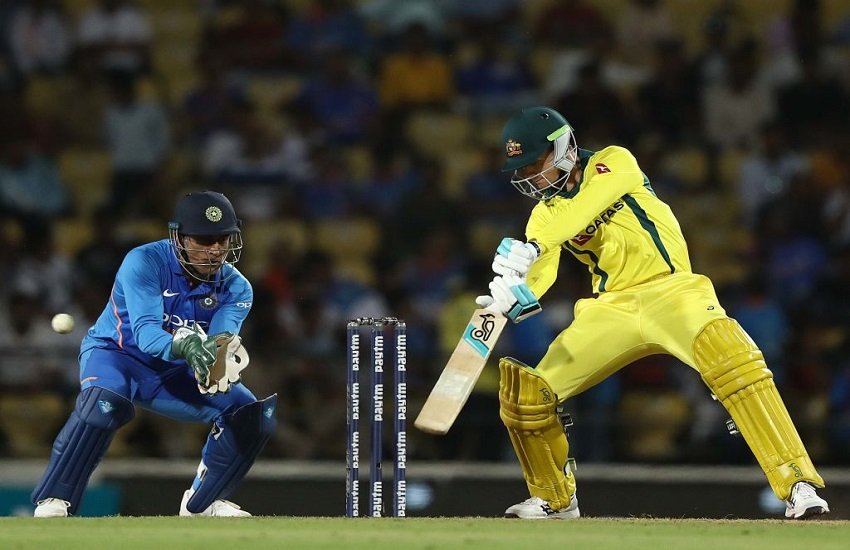 विजय शंकर ने डाला कमाल का ओवर (फोटो सोर्स- bcci) विजय शंकर ने डाला कमाल का ओवर (फोटो सोर्स- bcci)