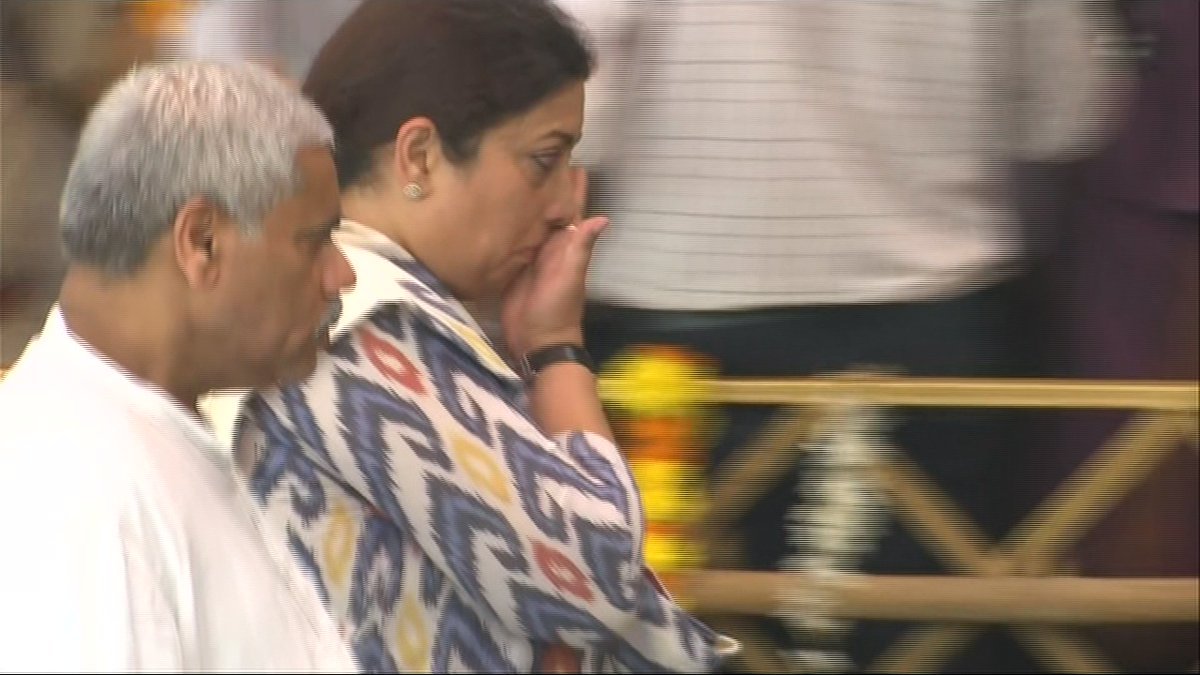 Manohar Parrikar,Manohar Parrikar death,Manohar Parrikar dies,Manohar Parrikar funeral,Manohar Parrikar funeral procession,Manohar Parrikar Death News,Goa CM Parrikar,Goa chief minister die