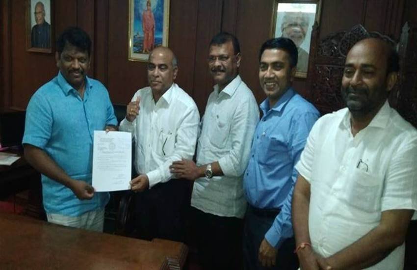 एमजीपी के दो विधायक भाजपा में शामिल हुए।