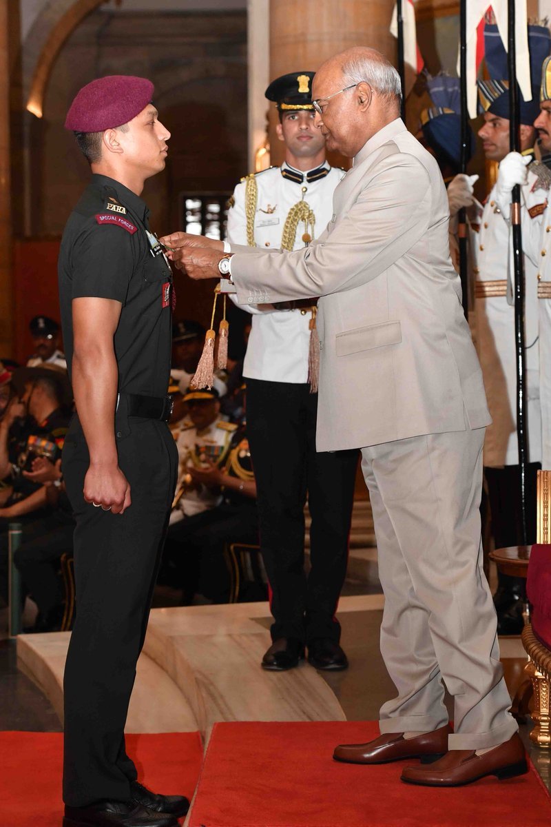 स्पेशल फोर्स के जवान मेजर रोहित लिंगवाल को शौर्य चक्र का सम्मान मिला।