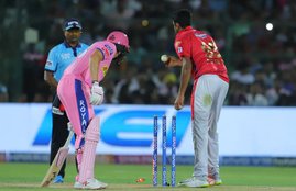 mankading in hindi, mankading in cricket, mankading rule, mankading meaning, mankading means, mankading new rule, mankading meaining in hindi, mankading rule in hindi, ashwin mankading, butler mankading, mankading cricket