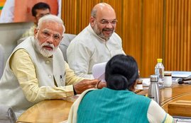 lok sabha, Narendra Modi, jammu Kashmir, PM Modi, farmer, protest, Prime Minister Narendra Modi, lok sabha election, lok sabha election 2019, lok sabha election 2019 schedule, lok sabha election date, lok sabha election 2019 date, लोकसभा चुनाव, लोकसभा चुनाव 2019, chunav, lok sabha chunav, lok sabha chunav 2019 dates, lok sabha news, election 2019, election 2019 news