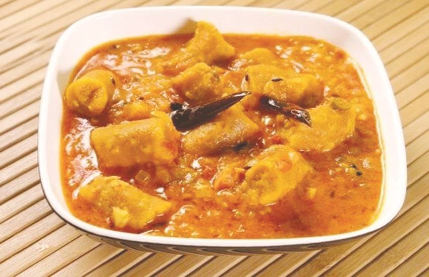 राजस्थान में बेसन से अनेक प्रकार के व्यंजन बनते हैं।