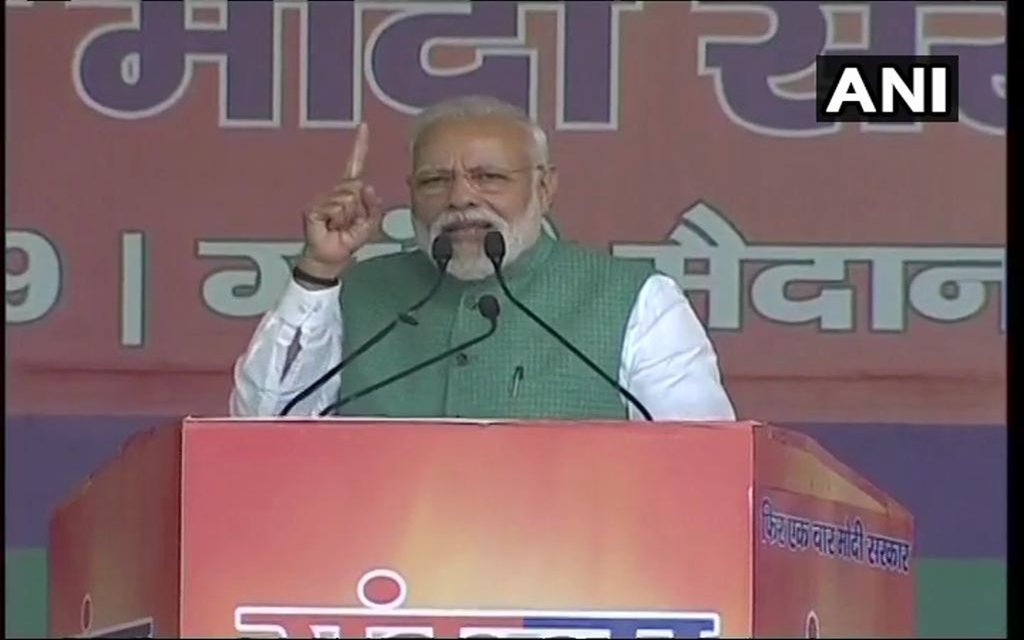 National News, PM Modi, Narendra Modi, Kumbh Mela, Kumbh, Kumbh 2019, PM Narendra Modi, Sanitation Workers, पीएम नरेंद्र मोदी, नरेंद्र मोदी, कुंभ 2019, कुंभ मेला, सफाई कर्मचारी