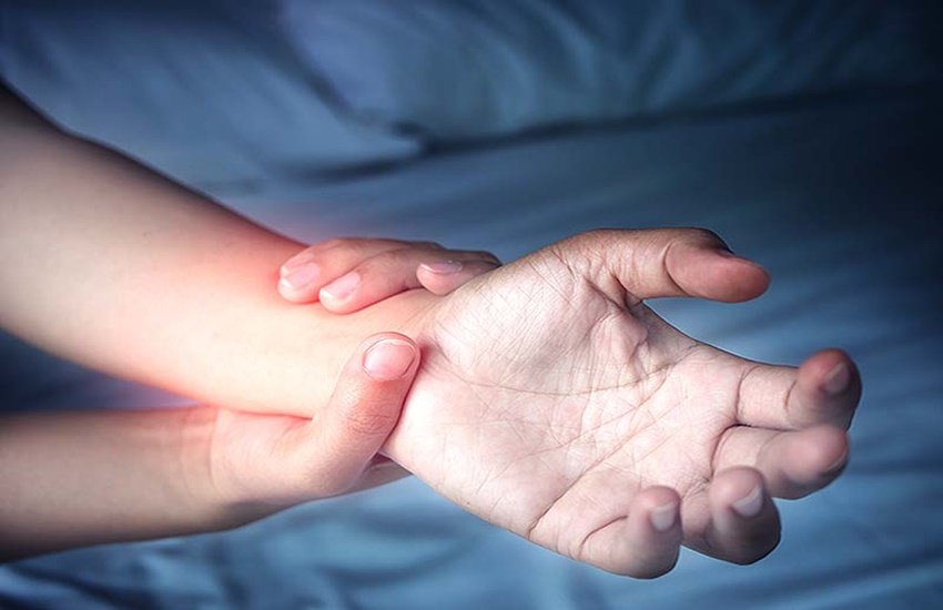 पोटेशियम के कमी के संकेत (Source: Dreamstime)