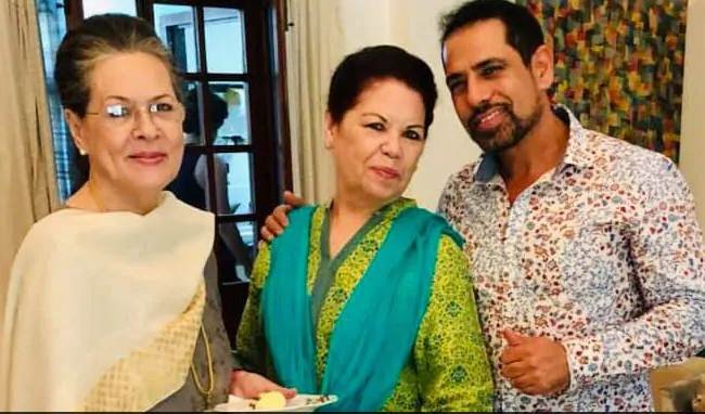 ROBERT VADRA