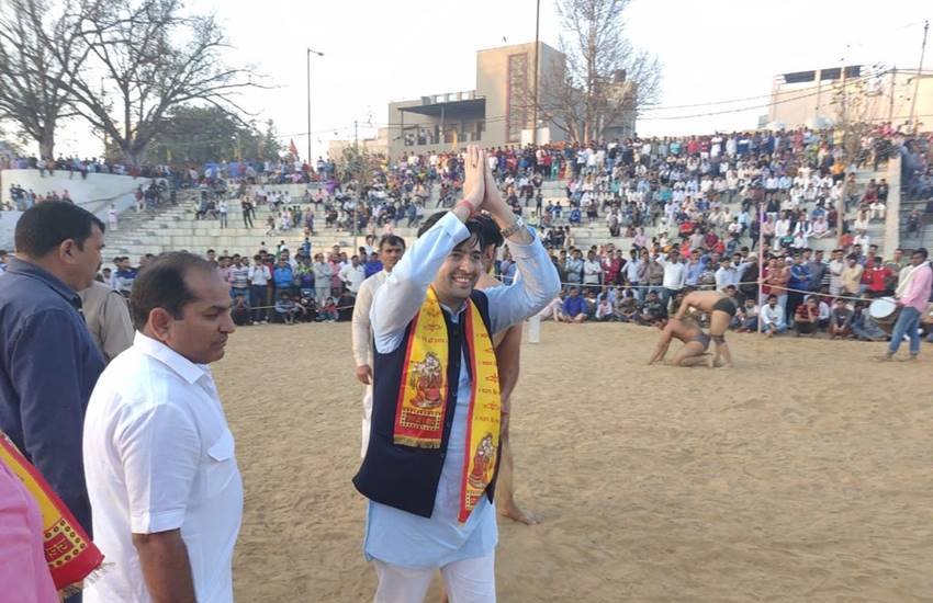 Raghav Chadha profile, Raghav Chadha wife, Raghav Chadha marriage, Raghav Chadha wedding, Raghav Chadha instagram, Raghav Chadha facebook, Raghav Chadha twitter