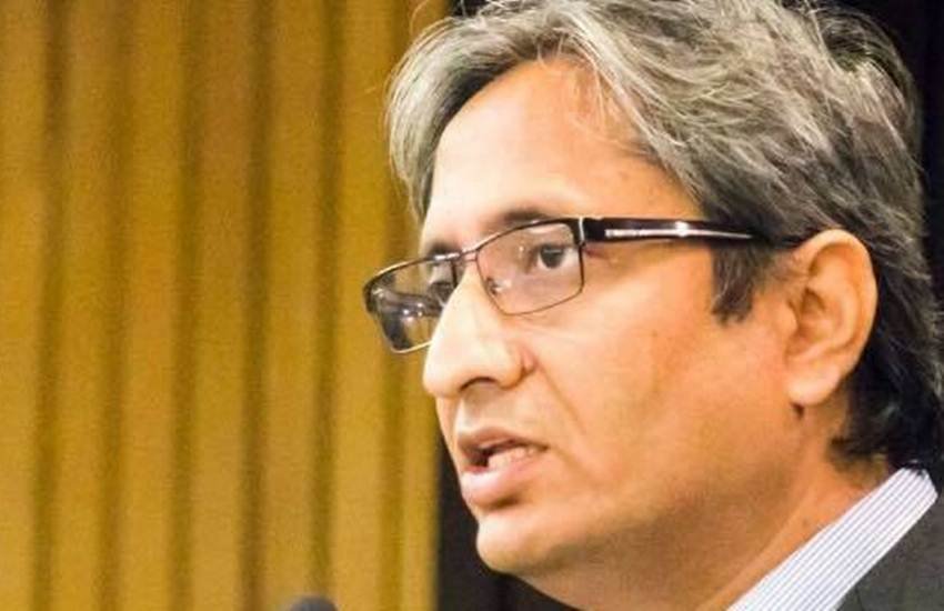 Ravish Kumar, TV Journalist, NDTV India, Media News Channels, News Anchors, Media Coverage, Questions, Sachin Tendulkar, Sunil Gavaskar, Pulwama Attack, Narendra Modi, PM, BJP, National News, Trending News, Hindi News