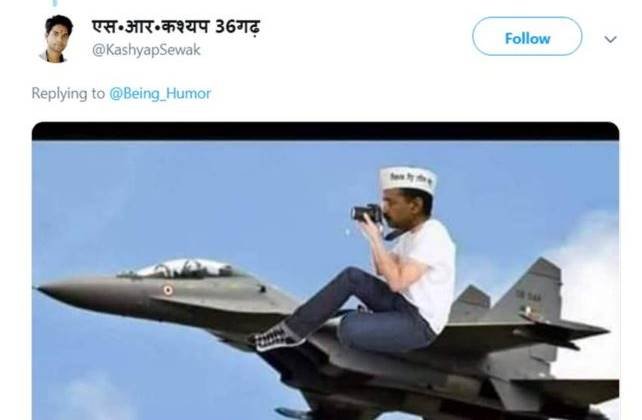 ट्रोल्स ने दिल्ली के सीएम केजरीवाल को भी नहीं बख्शा । (फोटो सोर्स- @KashyapSewak Twitter)