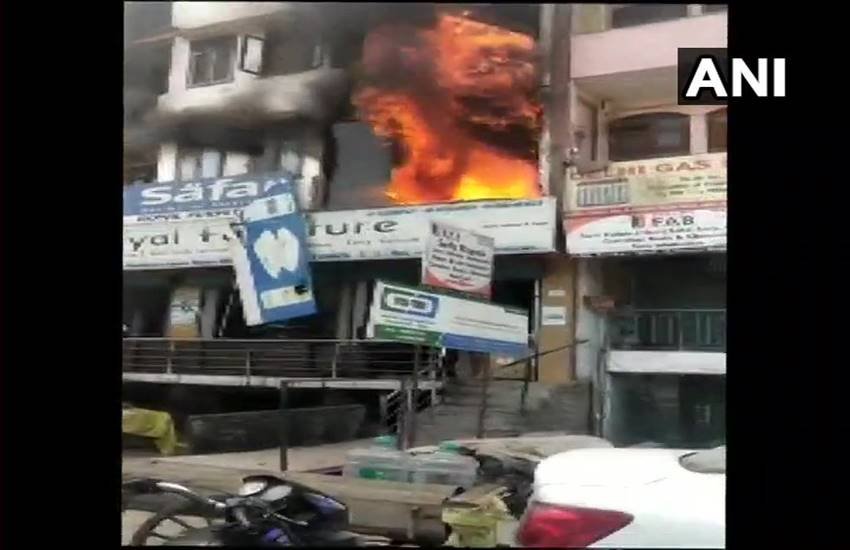 fire breakout in delhi shaheen bagh