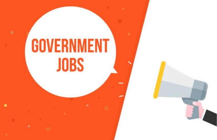 Sarkari Result 2019, Sarkari Naukri 2019 LIVE News Updates: कई विभागों में जॉब्स निकली हैं जिनकी अपडेट्स आपको यहां मिलेंगी।