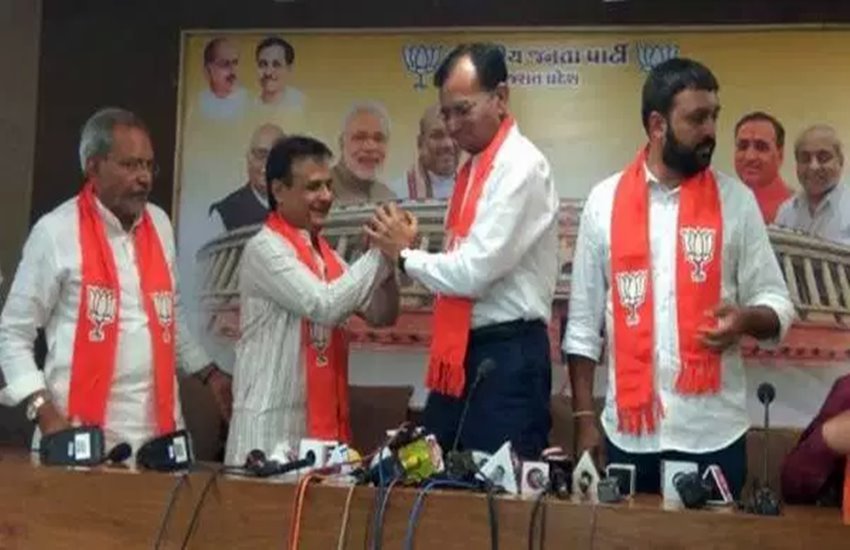 जवाहर चावड़ा कांग्रेस छोड़कर बीजेपी में हुए शामिल। फोटो सोर्स : इंडियन एक्सप्रेस