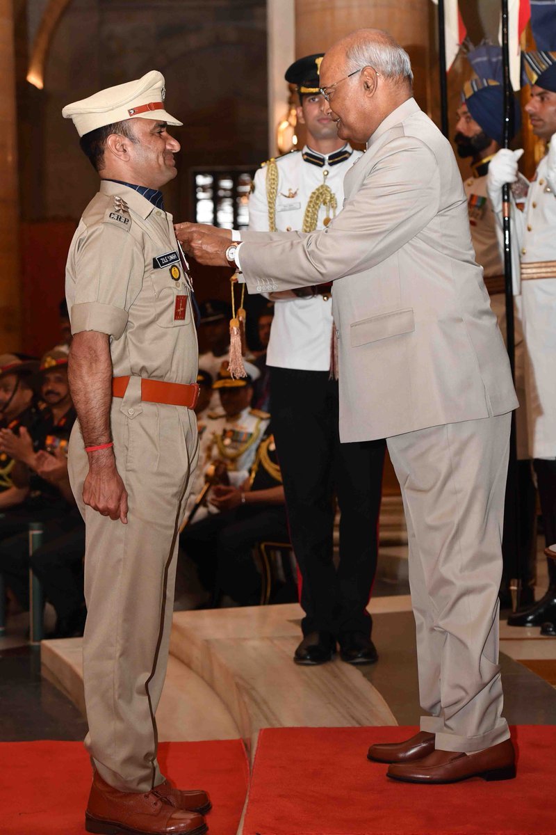 180 बटालियन के सीआरपीएफ के असिसटेंट कमांडडेंट जिला सिंह शौर्य चक्र से सम्मानित किए गए। उन्होंने कश्मीर में आतंकियों के बड़े हमले में 10 लोगों की जान बचाई थी। अपनी जान की परवाह किए बगैर वह आतंकियों से लड़ते रहे।