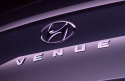 Hyundai Venue होगा ‘QXi’ कोडनेम वाली कॉम्पैक्ट SUV का नाम, 17 को उठेगा पर्दा