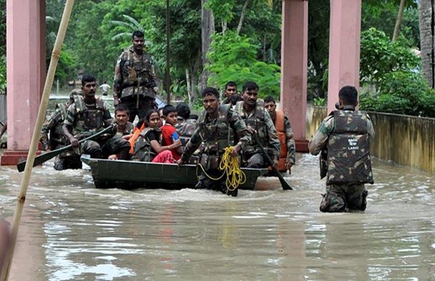 देश की जनता आर्मी पर सबसे ज्यादा विश्वास करती है। (Express Photo) देश की जनता आर्मी पर सबसे ज्यादा विश्वास करती है। (Express Photo)