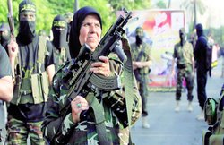 ISIS लड़ाके की ‘बीवी’ बोली- सेक्‍स गुलामों का रेप जायज, ‘कुरआन में इसकी इजाजत है’