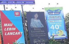 Indonesia, Boyfriend, unfaithful girlfriend, breakup, announce, billboard, busy street, realationship