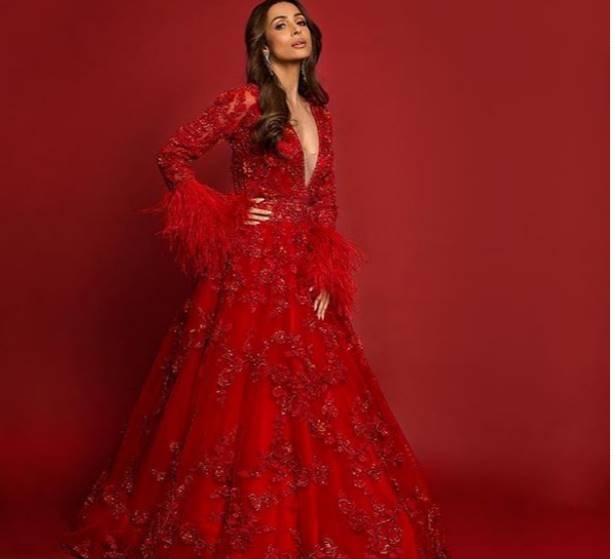 malaika arora, arjun kapoor, malaika arjun wedding date out, malaika arjun wedding in april, malaika arjun april 19 wedding, malaika arjun latest, malaika arjun news