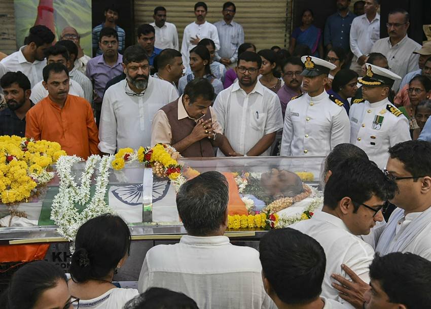 Manohar Parrikar,Manohar Parrikar death,Manohar Parrikar dies,Manohar Parrikar funeral,Manohar Parrikar funeral procession,Manohar Parrikar Death News,Goa CM Parrikar,Goa chief minister die