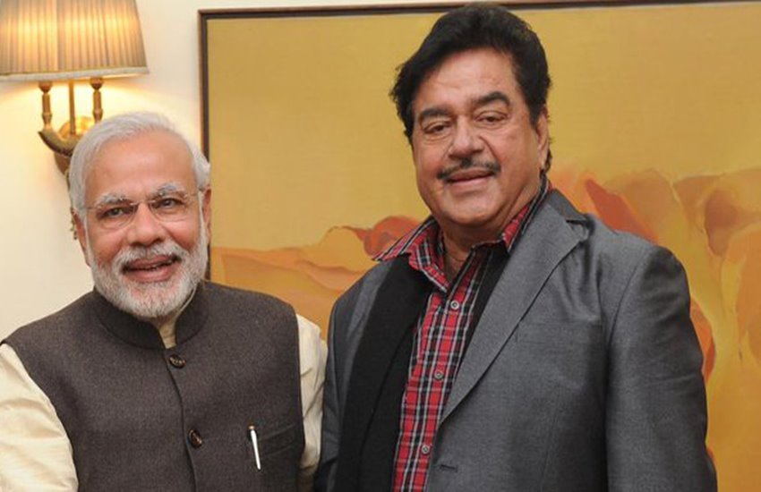 पीएम नरेंद्र मोदी और शत्रुघ्न सिन्हा
फोटो सोर्स- सोशल मीडिया 