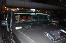 mahendra singh dhoni's hummer suv, mahendra singh dhoni's car collection, mahendra singh dhoni's bike, mahendra singh dhoni drives hummer, rishab pant and kedar jadhav in dhoni's hummer