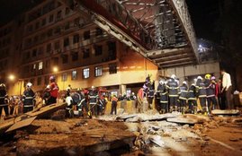 mumbai foot over bridge collapse