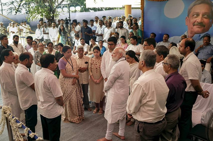 Manohar Parrikar,Manohar Parrikar death,Manohar Parrikar dies,Manohar Parrikar funeral,Manohar Parrikar funeral procession,Manohar Parrikar Death News,Goa CM Parrikar,Goa chief minister die