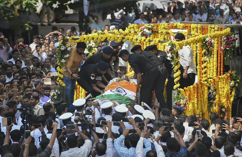 Manohar Parrikar,Manohar Parrikar death,Manohar Parrikar dies,Manohar Parrikar funeral,Manohar Parrikar funeral procession,Manohar Parrikar Death News,Goa CM Parrikar,Goa chief minister die