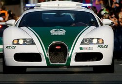 दुबई के पास है दुनिया की सबसे फास्ट पुलिस कार Buggati Veyron, स्पीड 431 Kmph