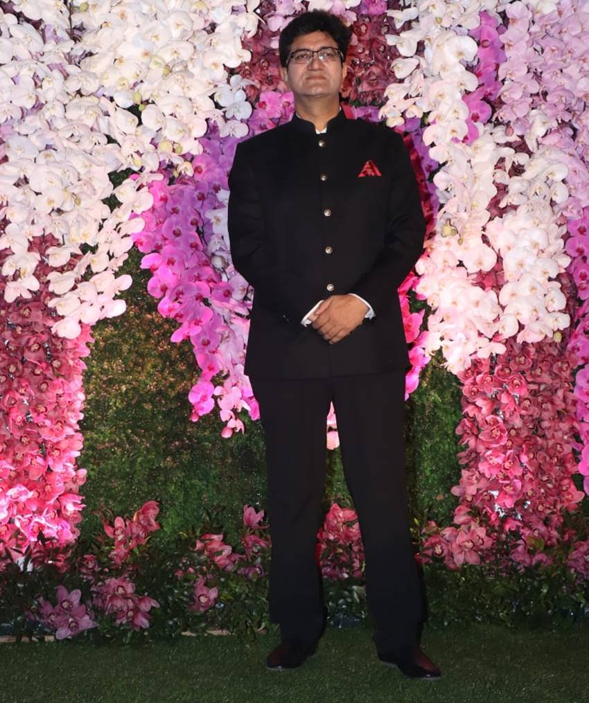 akash ambani, akash ambani wedding, akash ambani shloka mehta, akash ambani shloka mehta wedding date, akash ambani wedding news, akash ambani wedding pics, akash ambani shloka mehta wedding pics, akash ambani shloka mehta marriage date, akash ambani wedding photos, akash ambani marriage, akash ambani marriage pics, akash ambani marriage images, akash ambani wedding dress, akash ambani guest list, akash ambani age