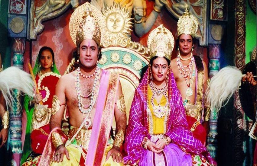 ‘रामायण’ का प्रसारण दूरदर्शन पर 25 जनवरी, 1987 से हुआ।  ‘रामायण’ का प्रसारण दूरदर्शन पर 25 जनवरी, 1987 से हुआ।