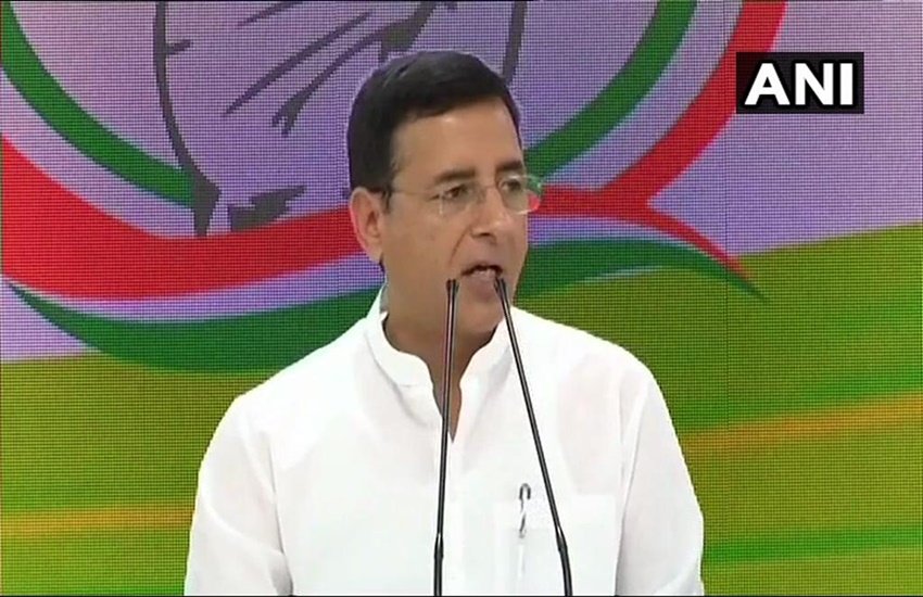 कांग्रेस प्रवक्ता रणदीप सुरजेवाला ( फोटो सोर्स : ANI ) 
