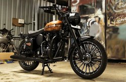 Royal Enfield Classic 350 को महज 90 हजार रुपये में मॉडिफाई करा कर दे सकते हैं यह जबर्दस्त लुक