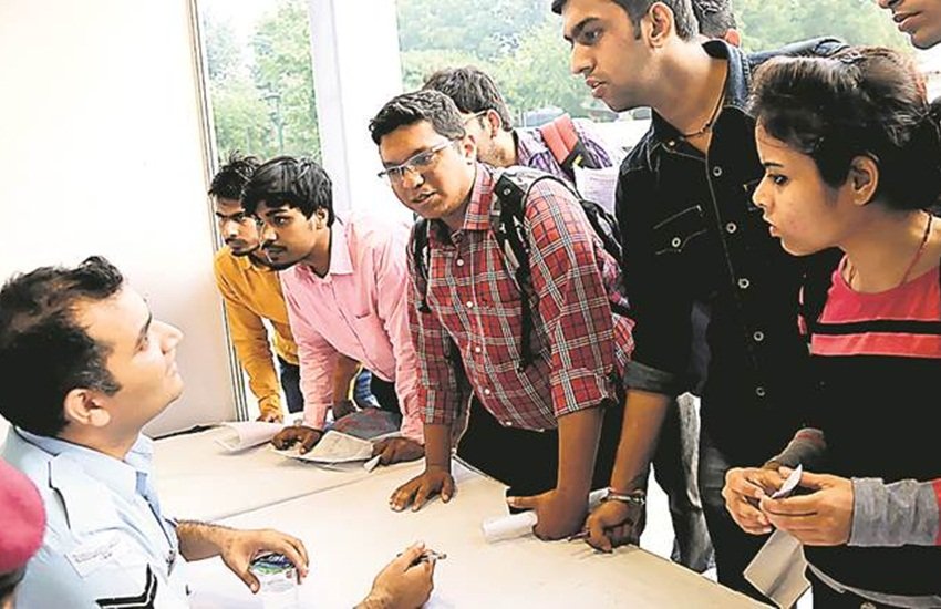 बिहार के एससी, एसटी वर्ग से संबंधित, पीडब्ल्यूडी श्रेणी के उम्मीदवारों को 200 रुपये का भुगतान करना होगा।